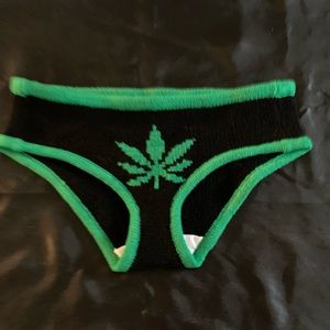 Knitty Kitty cannabis leaf panty